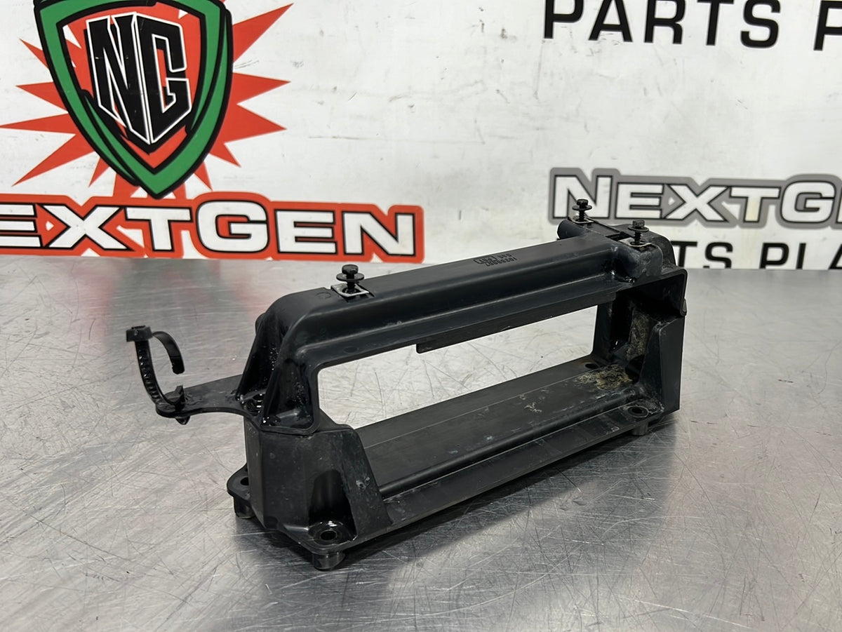 2000 C5 CORVETTE POWERTRAIN CONTROL MODULE BRACKET OEM 10288066 340