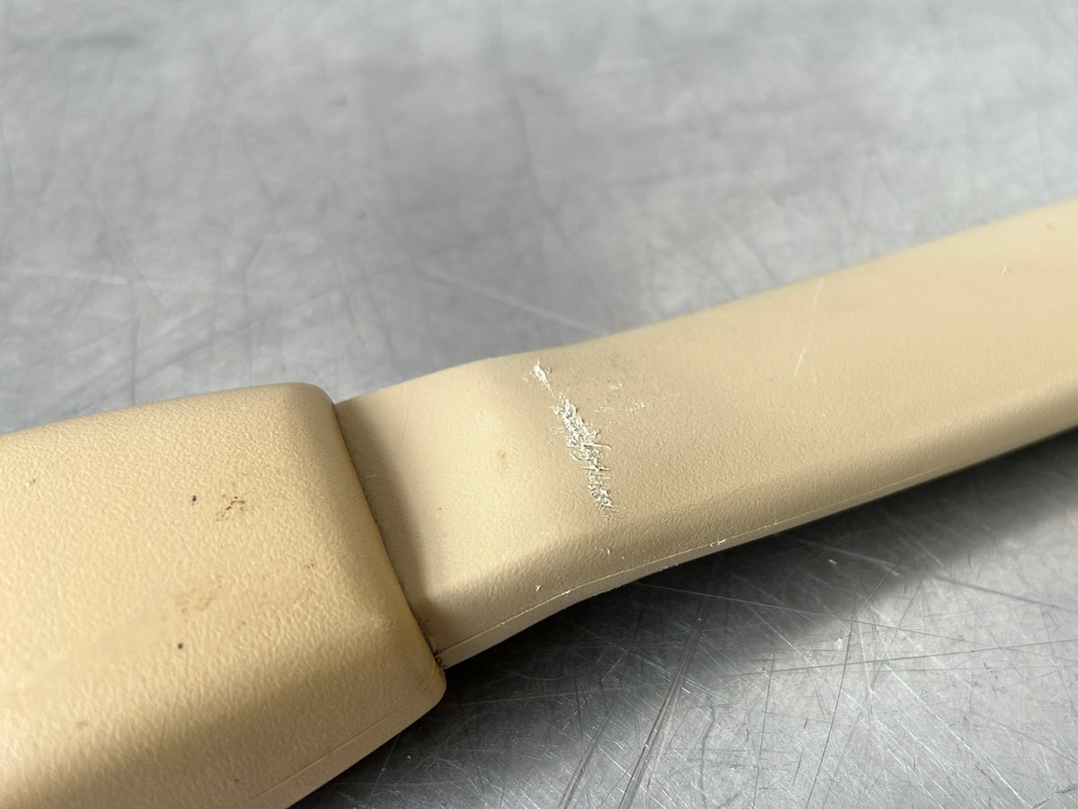 19972004 C5 CORVETTE SEAT BELT RECEIVER RH OAK OEM VV669