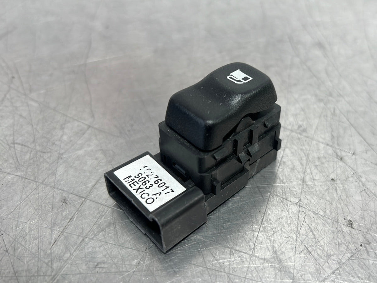 9704 C5 CORVETTE FUEL DOOR RELEASE SWITCH OEM 10276017 NextGenPartsPlace