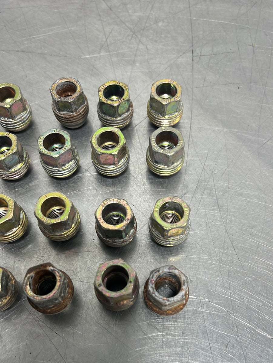 9704 C5 CORVETTE OEM LUG NUTS SET OF 20 NextGenPartsPlace
