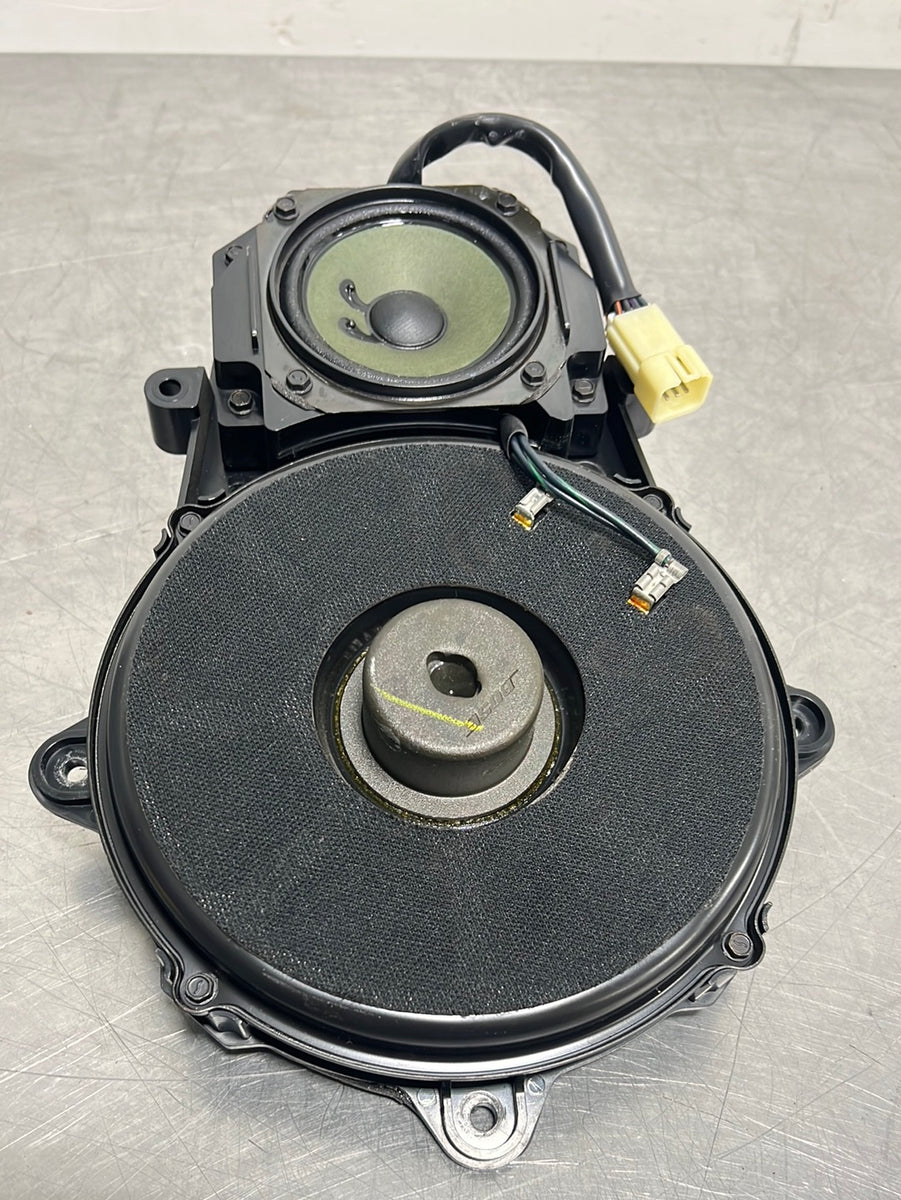 97-04 C5 CORVETTE BOSE FRONT DOOR SPEAKER ASSEMBLY OEM 10290826