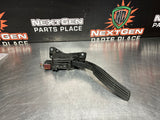 08 - 09 PONTIAC G8 GAS PEDAL OEM 92213646 #602