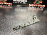 04-06 GTO FRONT LEFT BUMPER GUIDE BRACKET OEM 92048615 #1269