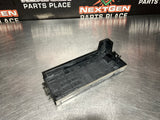 2011 FORD MUSTANG GT FUSE BOX RELAY MODULE COVER LID OEM 6E5T-14A003-AB #1024