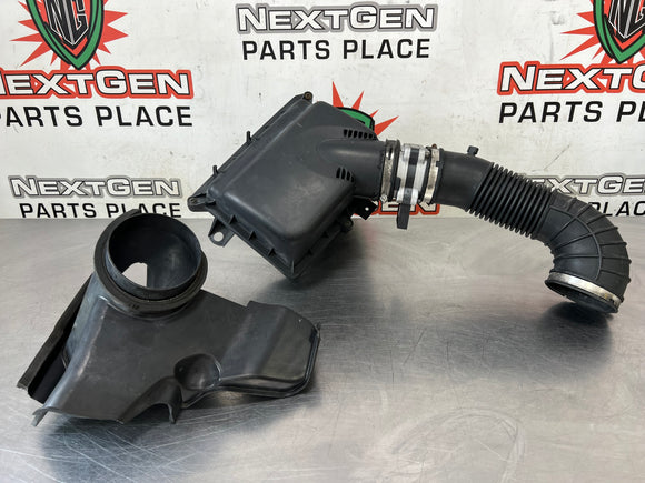 2004 PONTIAC GTO AIR INTAKE ASSEMBLY W MAF SENSOR OEM #693