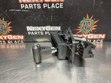 2011 FORD MUSTANG GT AUTO (6R80) SHIFTER WITH KNOB ASSEMBLY OEM #1557