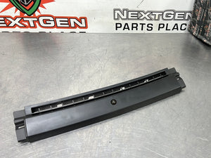 08-09 PONTIAC G8 UPPER DASH VENT PANEL W SUN LOAD SENSOR  921851518 92175541 OEM #397