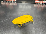 2005 PONTIAC GTO PASSENGER SIDE RH EXTERIOR DOOR HANDLE YELLOW OEM #1269