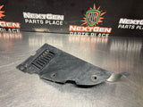 97-04 C5 CORVETTE LOWER LINER PASSENGER SIDE FRONT SPLASH SHIELD 10275466 #1190