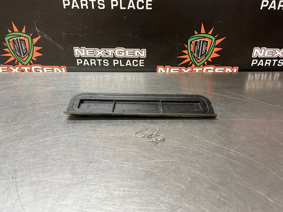 2017 C7 CORVETTE CABIN AIR FILTER COVER 10445316 OEM #1181