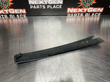 04 -06 PONTIAC GTO EXTERIOR B PILLAR WINDOW TRIM RH SIDE 92093112 OEM #762