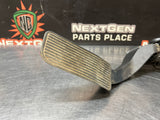 2012 GMC SIERRA 3500 ELECTRONIC GAS PEDAL 20972082 OEM #1172