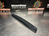 04 -06 PONTIAC GTO EXTERIOR B PILLAR WINDOW TRIM LH SIDE 92093111 OEM #1293