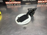 08 - 09 PONTIAC G8 GT FUEL DOOR GAS CAP COVER LID ASSEMBLY WHITE 92213014 #1423