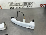 2019 CAMARO SS RH PASSENGER SIDE DOOR HANDLE WHITE OEM #583