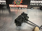 05 - 13 C6 CORVETTE LH DRIVER DOOR LATCH ACTUATOR W/ RELEASE CASHMERE OEM #1038
