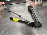 2005 C6 CORVETTE RH PASSENGER SIDE SEAT BUCKLE PRE TENSIONER OEM #1110