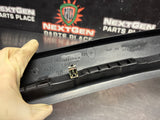 04 PONTIAC GTO LH DASH COWL DEFROST VENT TRIM PANEL OEM 92105080 #1368