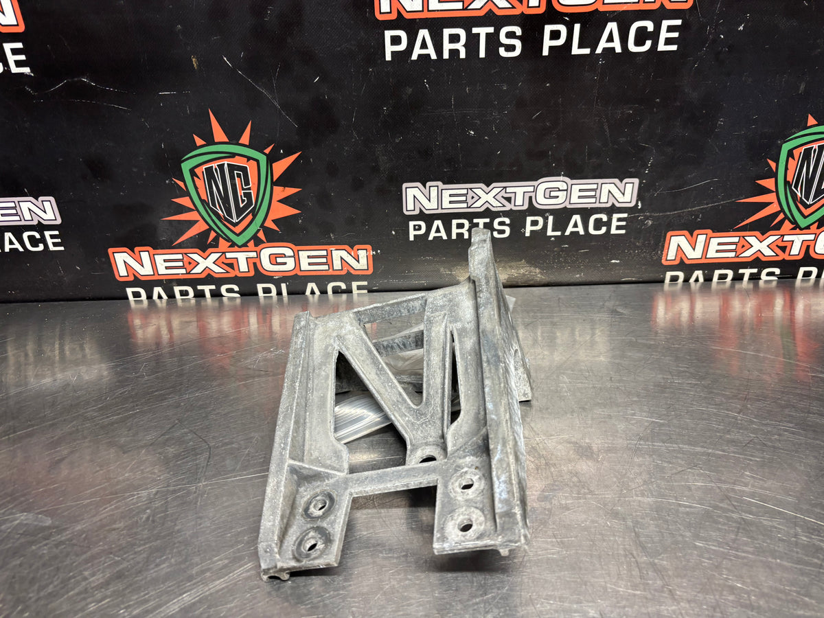 1998 C5 CORVETTE ABS MODULE BRACKET OEM 10284788 #1380 – NextGenPartsPlace
