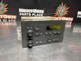 2005 CHEVY SILVERADO 2500 RADIO AM FM 15198093 OEM #4029