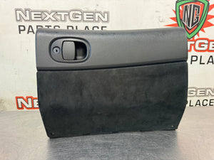 2004 PONTIAC GTO GLOVE BOX BLK USED OEM #547