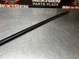 04-06 PONTIAC GTO PASSENGER SIDE RH DOOR TO WINDOW WEATHER STRIP SEAL OEM #1043