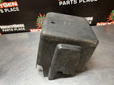 2005 SILVERADO 2500 6.6 FUSE BOX COVER/LID 15259528 AND BRACKET OEM #1064