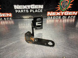 04-06 PONTIAC GTO POWER STEERING RESERVOIR BRACKET OEM #1306
