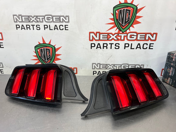 2015-2017 MUSTANG GT TAIL LIGHTS OEM #506