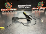2004 PONTIAC GTO LH DRIVER FRONT SEAT BELT PRE TENSIONER BUCKLE 92169322 OEM 987