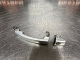 2011 CAMARO SS LEFT FRONT DRIVER EXTERIOR DOOR HANDLE SILVER OEM #982