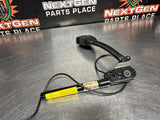 04-06 PONTIAC GTO RH PASSENGER FRONT SEAT BELT PRE TENSIONER 92211019 OEM #1027