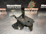 2011 CADILLAC CTS-V ENGINE BAY FUSE BOX BRACKET OEM #1305