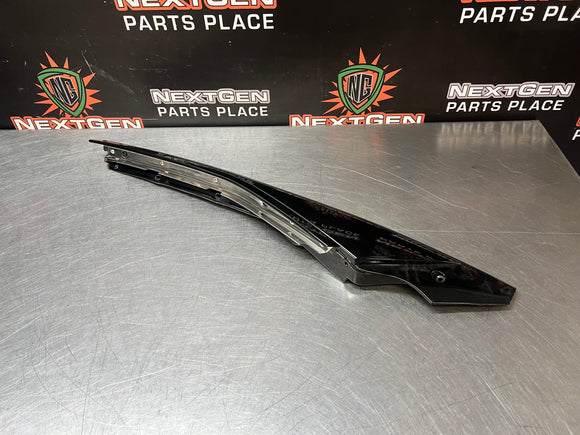 15-19 C7 CORVETTE Z06 RH PASSENGER SIDE EXTERIOR A-PILLAR COVER 23163510 OEM #1181