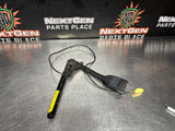 04-06 PONTIAC GTO RH PASSENGER FRONT SEAT BELT PRE TENSIONER BUCKLE OEM #1043