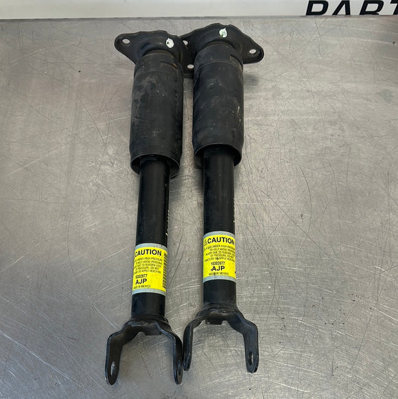 2006 C6 CORVETTE REAR SHOCK PAIR AJP OEM 10302877 #119 VV141