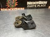 2021 CAMARO SS UPPER RADIATOR HOLD DOWNS 84009865 84009866 OEM #1556
