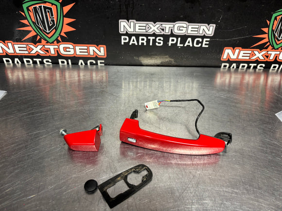 2019 CAMARO SS LH DRIVER SIDE EXTERIOR DOOR HANDLE RED OEM #1126