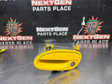 04 PONTIAC GTO DRIVER SIDE LH EXTERIOR DOOR HANDLE YELLOW OEM #1269