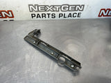 04-06 PONTIAC GTO FRONT LH LEFT FRONT BUMPER GUIDE BRACKET 92050709 OEM #560