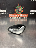04-06 PONTIAC GTO LH DRIVER SIDE INTERIOR DOOR HANDLE 92055321 OEM #1293