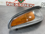 97-04 C5 CORVETTE FRONT RH TURN SIGNAL MARKER LIGHT OEM 16523618 #628