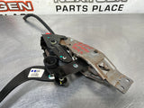 2011 CAMARO SS CLUTCH PEDAL WITH BRACKET AND LINE OEM 92233497 #624