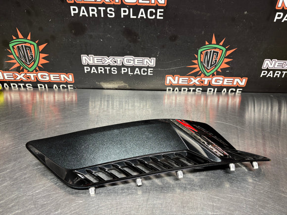 15–19 2017 C7 CORVETTE Z06 RH PASSENGER SIDE FENDER VENT CARBON FLASH OEM #1181