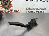 08 - 09 PONTIAC G8 GAS PEDAL OEM 92213646 #556