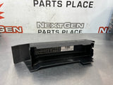 2004 PONTIAC GTO HOOD FUSE BOX COVER LID 92169852 #560