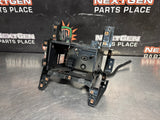 04-06 PONTIAC GTO RADIO MOUNT CENTER HOUSING 92093918 #1522