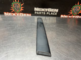 04 -06 PONTIAC GTO EXTERIOR B PILLAR WINDOW TRIM RH SIDE 92093112 OEM #1043