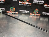 04-06 PONTIAC GTO PASSENGER SIDE RH DOOR TO WINDOW WEATHER STRIP SEAL OEM #1269