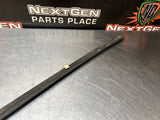 04-06 PONTIAC GTO DRIVER SIDE LH DOOR TO WINDOW WEATHER STRIP SEAL OEM #1043